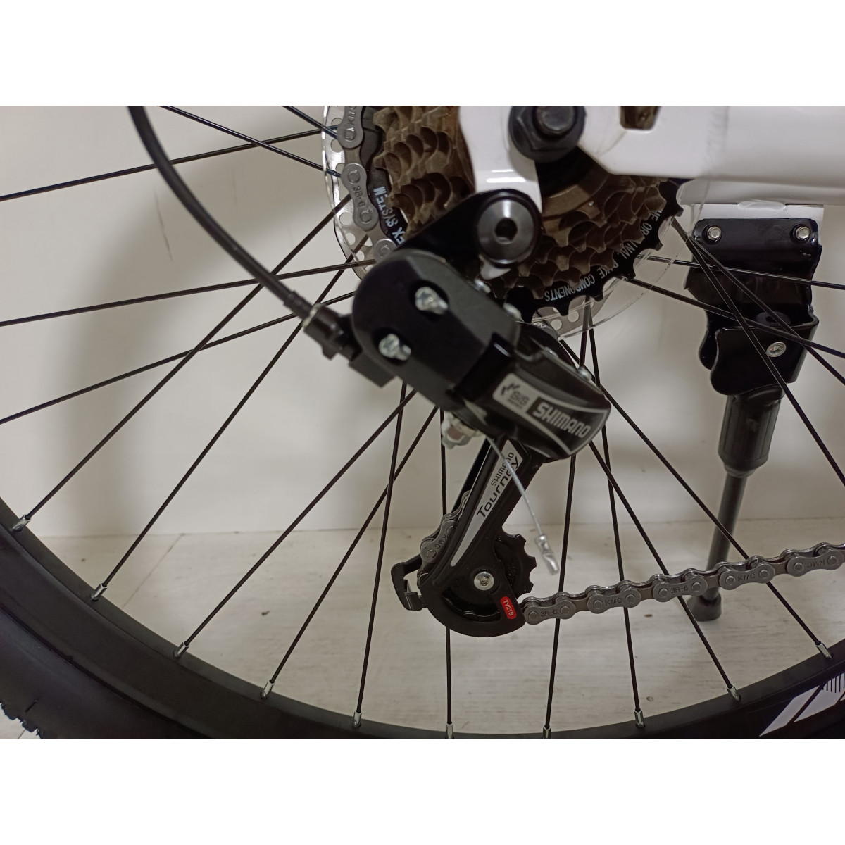 Велосипед FORTE WARRIOR 26"/13", біло-чорний