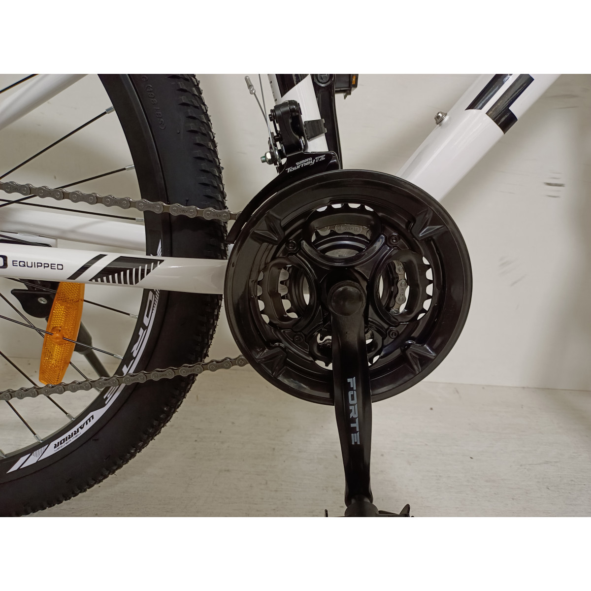 Велосипед FORTE WARRIOR 26"/13", біло-чорний