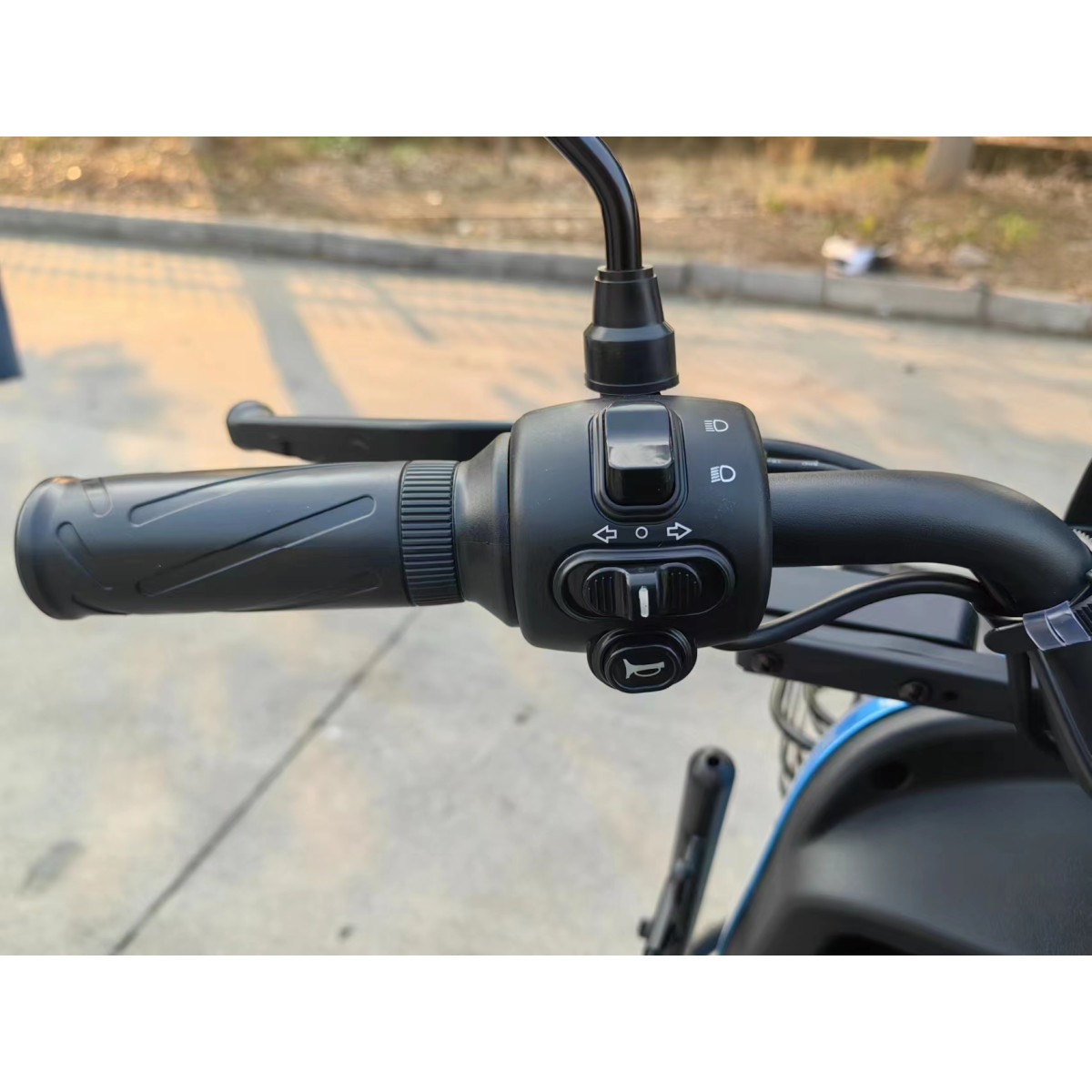 Велоскутер акумуляторний FORTE HARDY Чорний