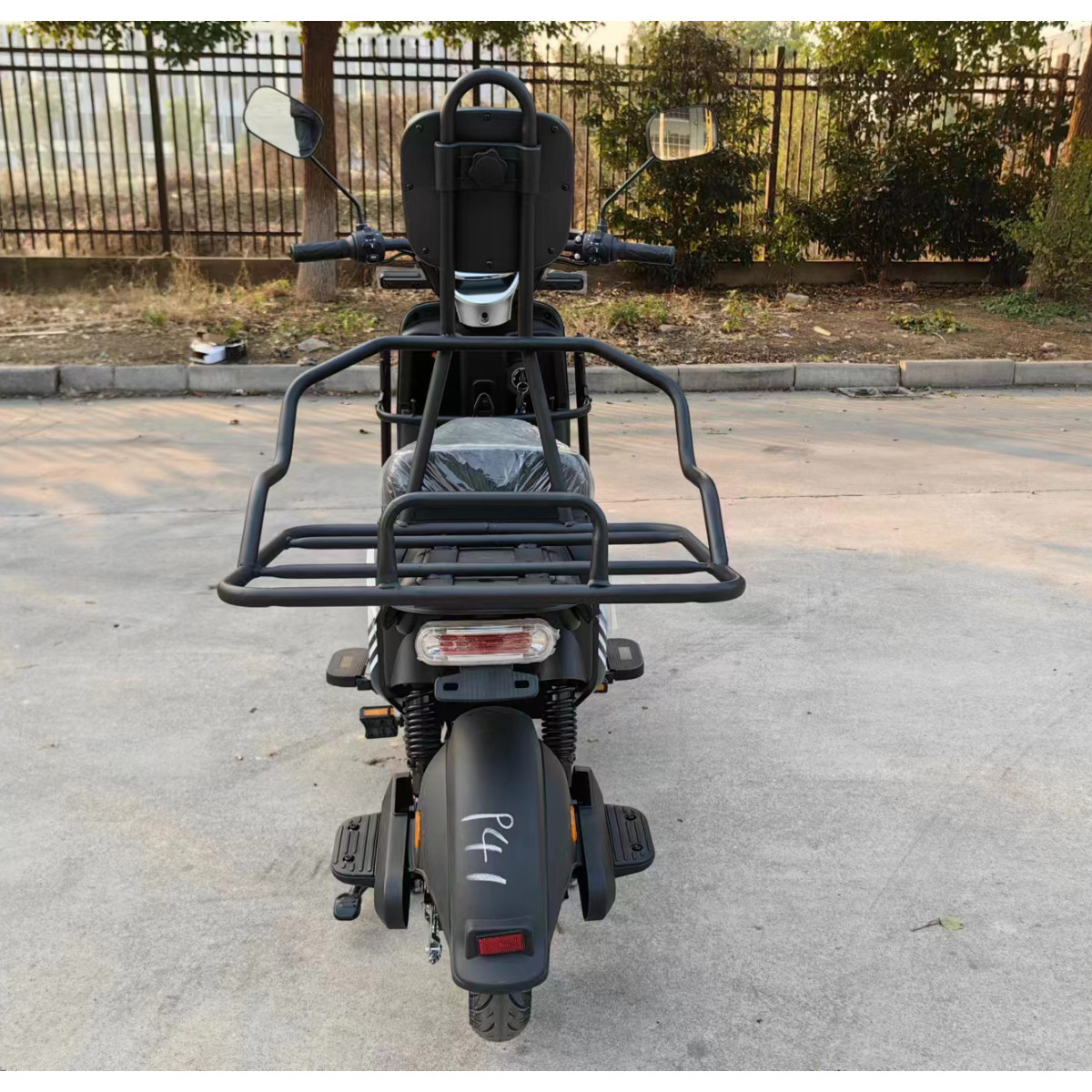 Велоскутер акумуляторний FORTE HARDY Чорний