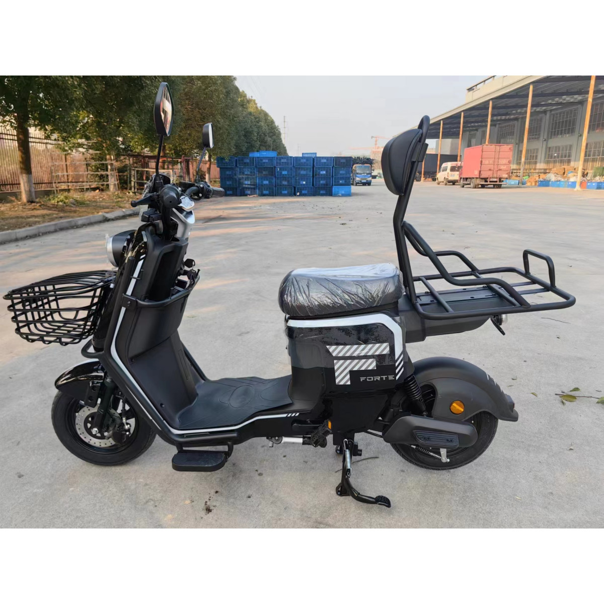 Велоскутер акумуляторний FORTE HARDY Чорний