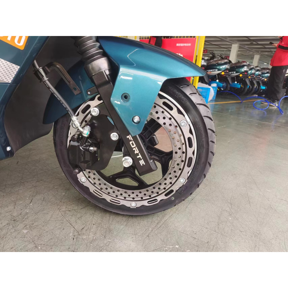 Електроскутер FORTE STRIKER Зелений