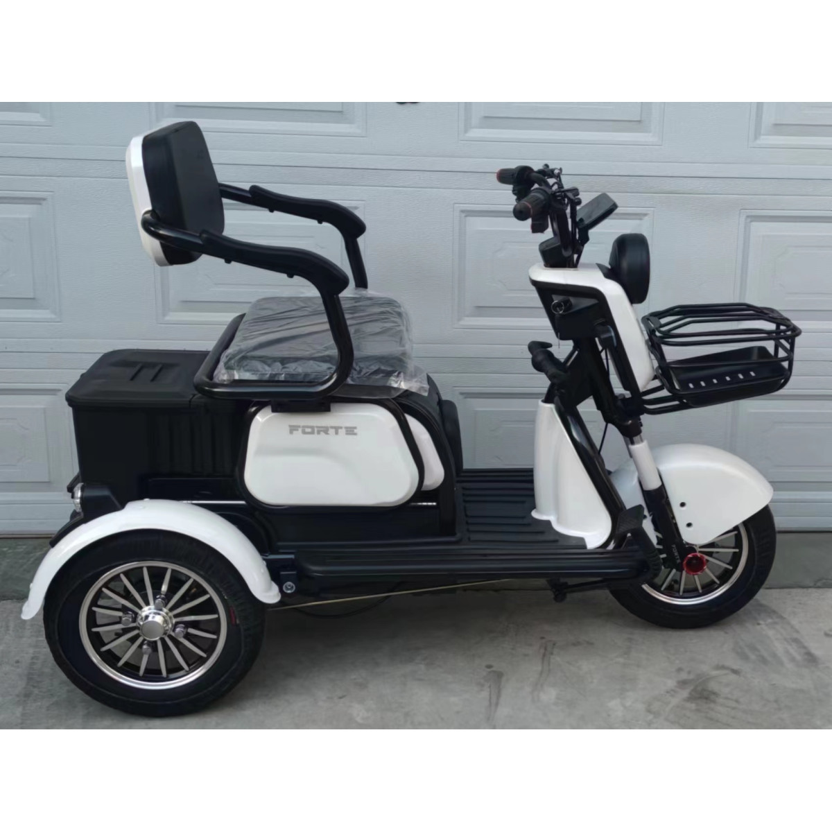 Электроскутер FORTE FAMILY MAX Белый