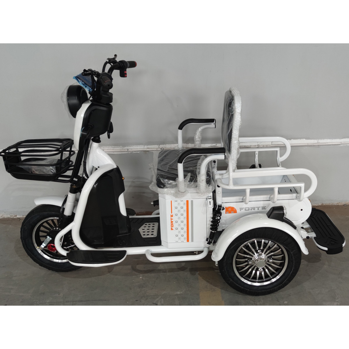Электроскутер FORTE СARGO Белый