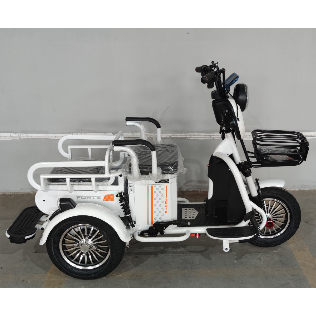 Электроскутер FORTE СARGO Белый