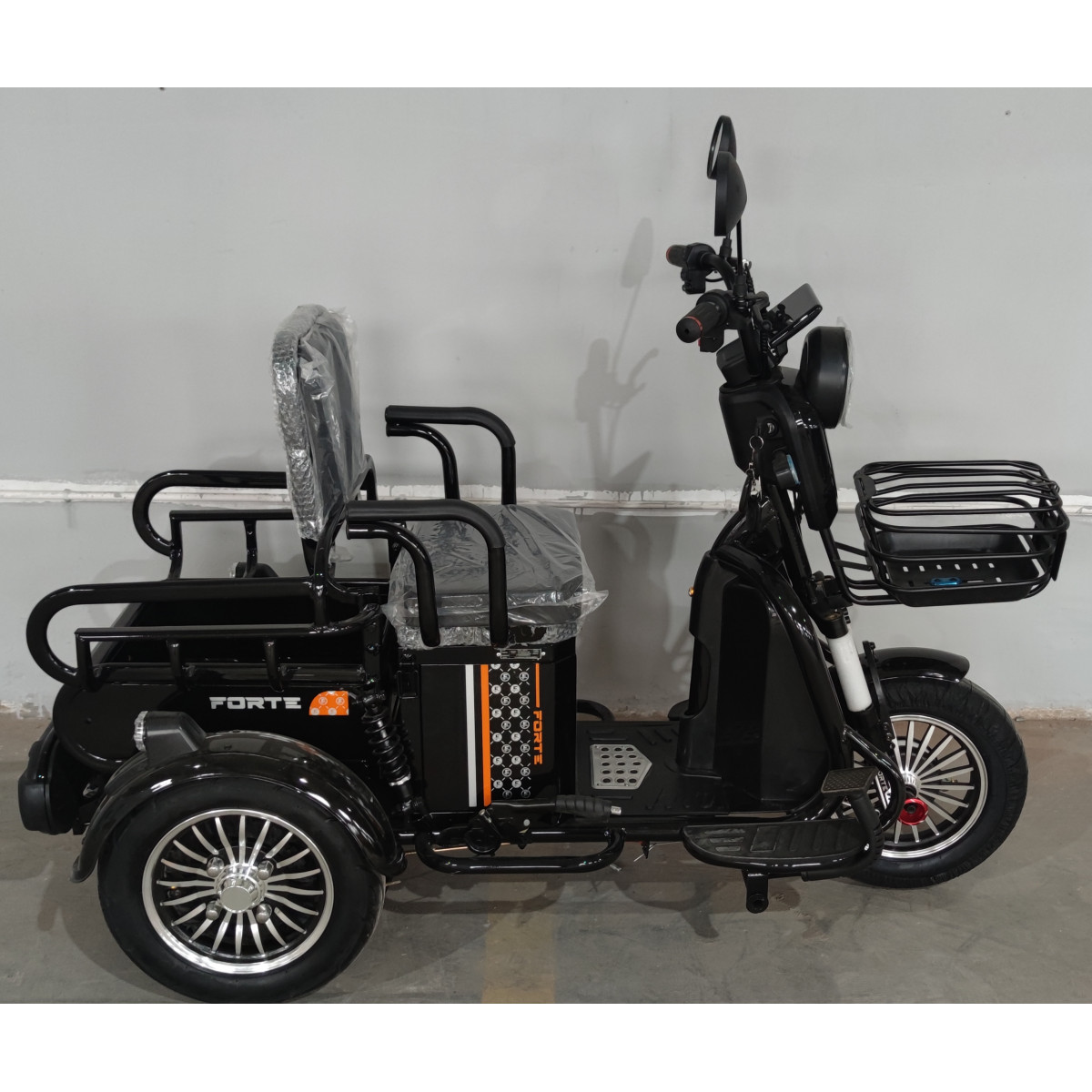 Электроскутер FORTE СARGO Черный