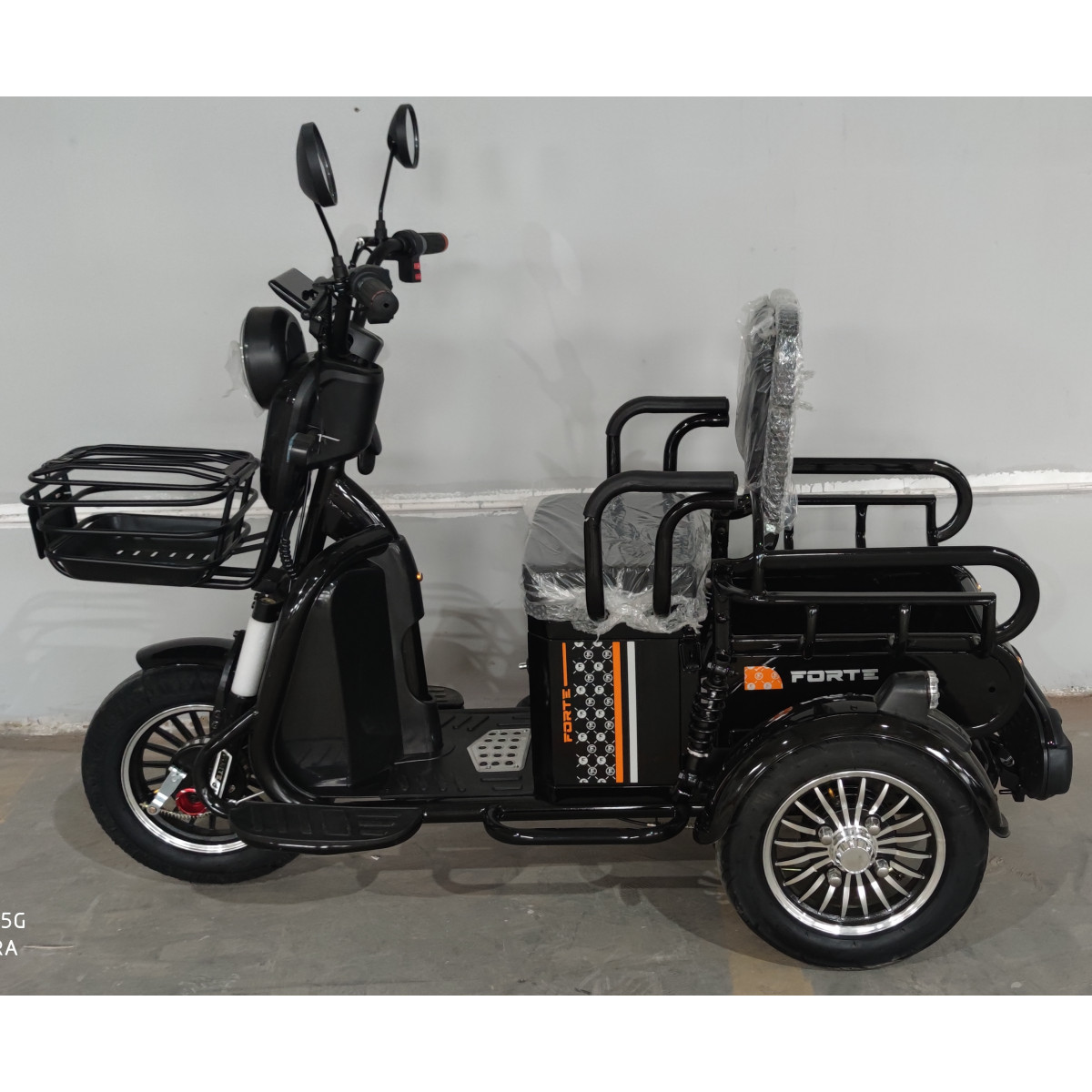 Электроскутер FORTE СARGO Черный