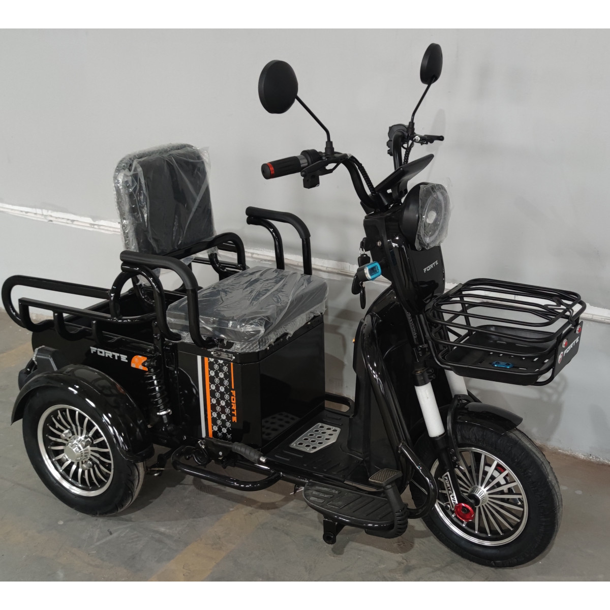 Электроскутер FORTE СARGO Черный