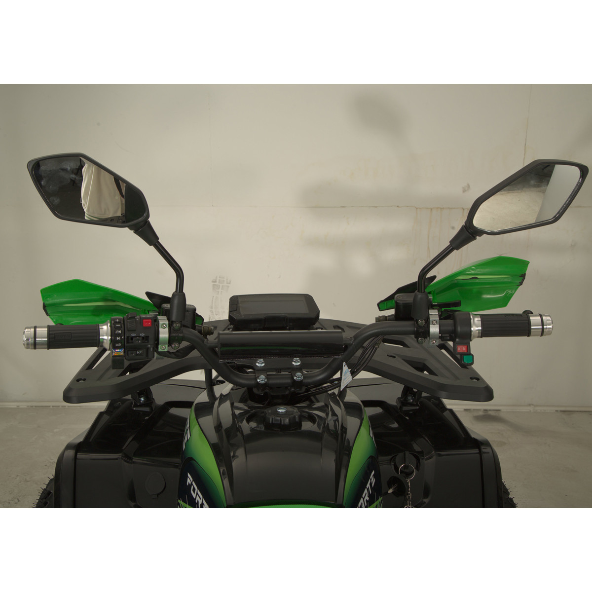 Квадроцикл аккумуляторный FORTE ATV1000G Черно-зеленый