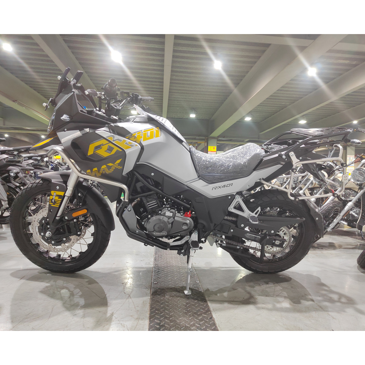 Мотоцикл CYCLONE RX401 Чорний