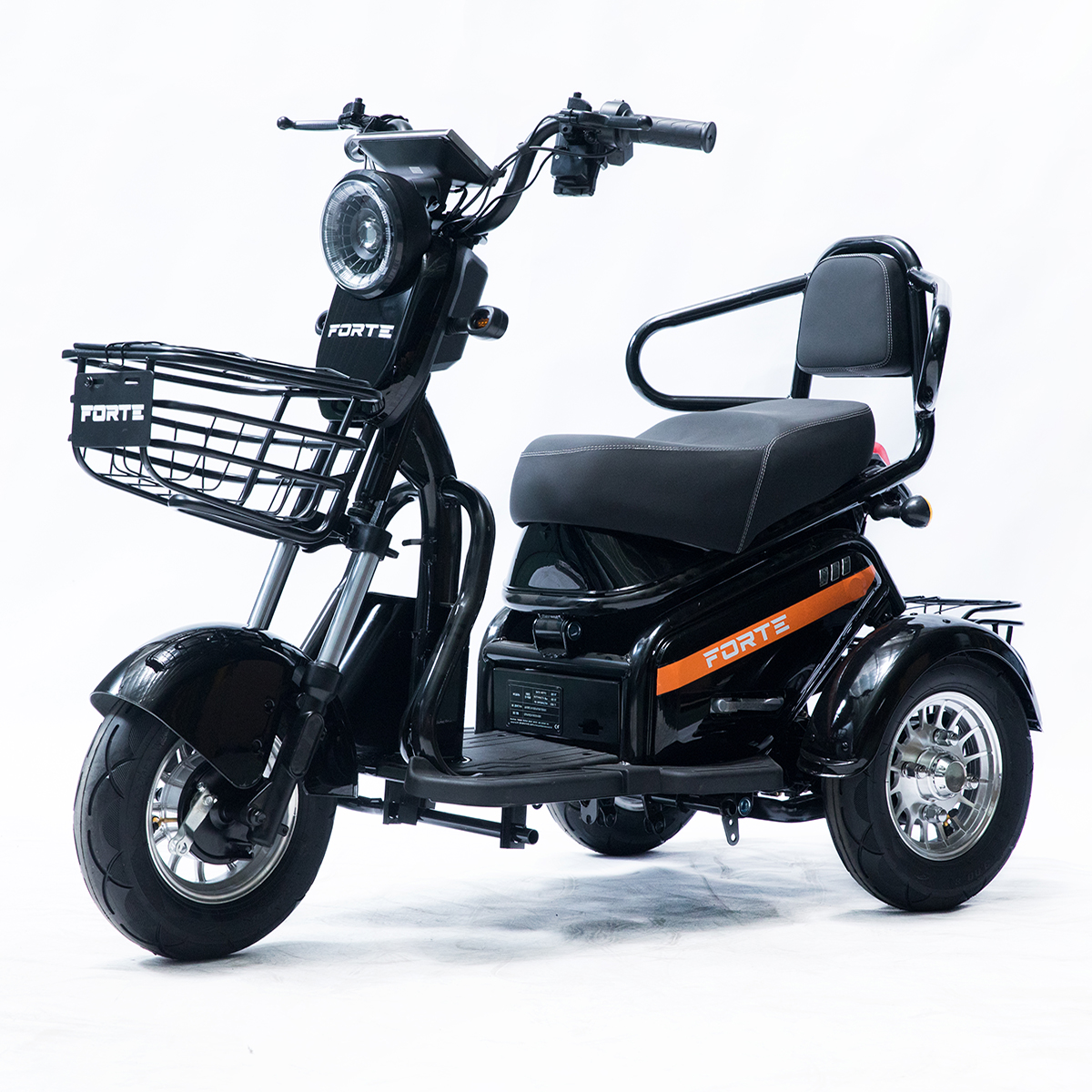 Трицикл акумуляторний Forte S1-P600 Чорний