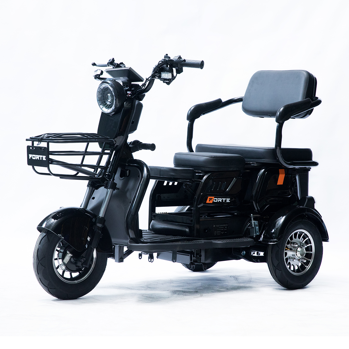 Трицикл аккумуляторный Forte Family-P600 Черный