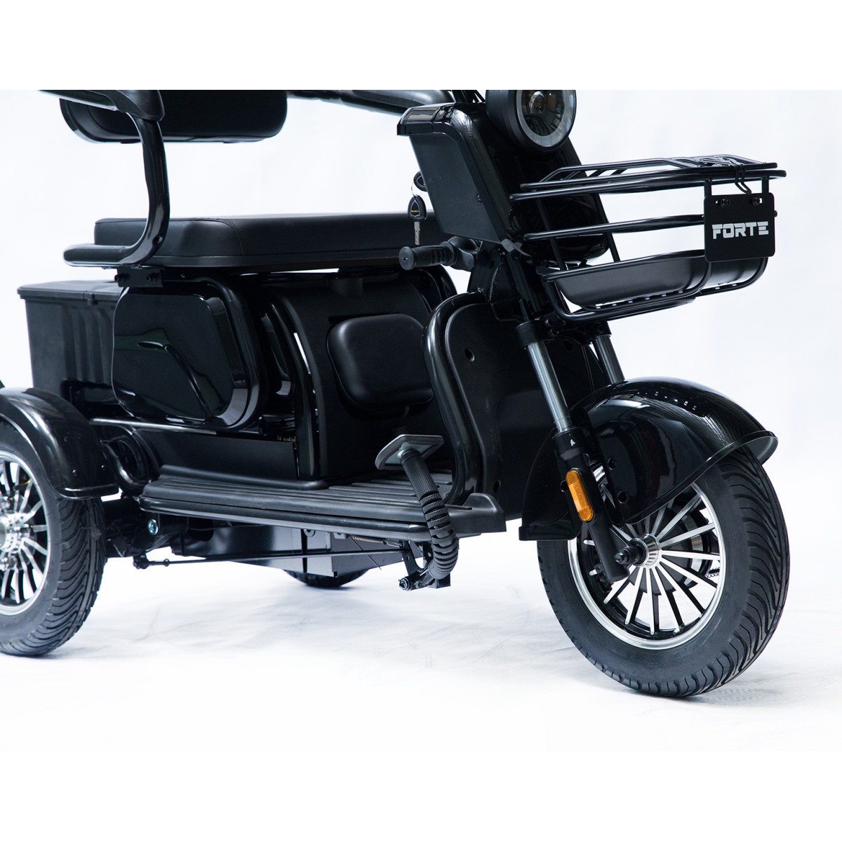 Трицикл аккумуляторный Forte Family-P1000 Черный