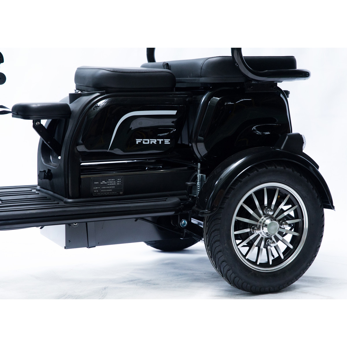 Трицикл аккумуляторный Forte Family-P1000 Черный
