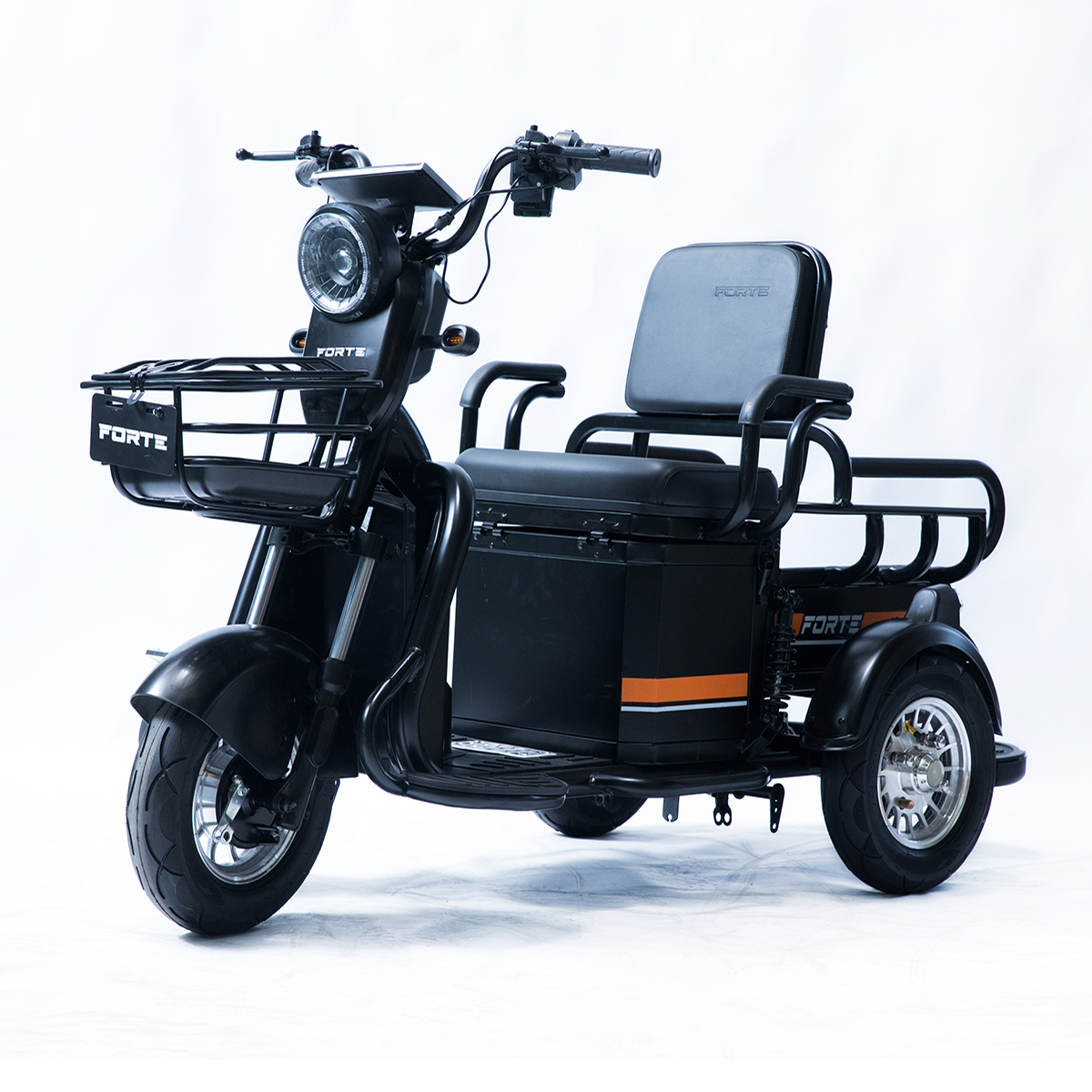 Трицикл акумуляторний Forte CARGO-P650 Чорний