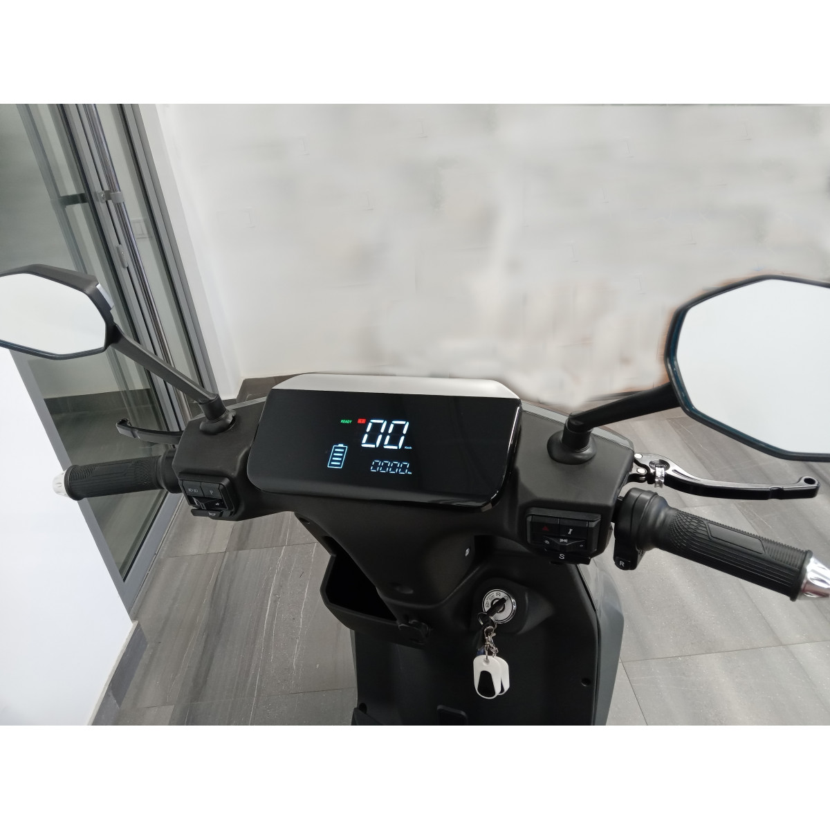 Скутер аккумуляторный FORTE R3 Серый