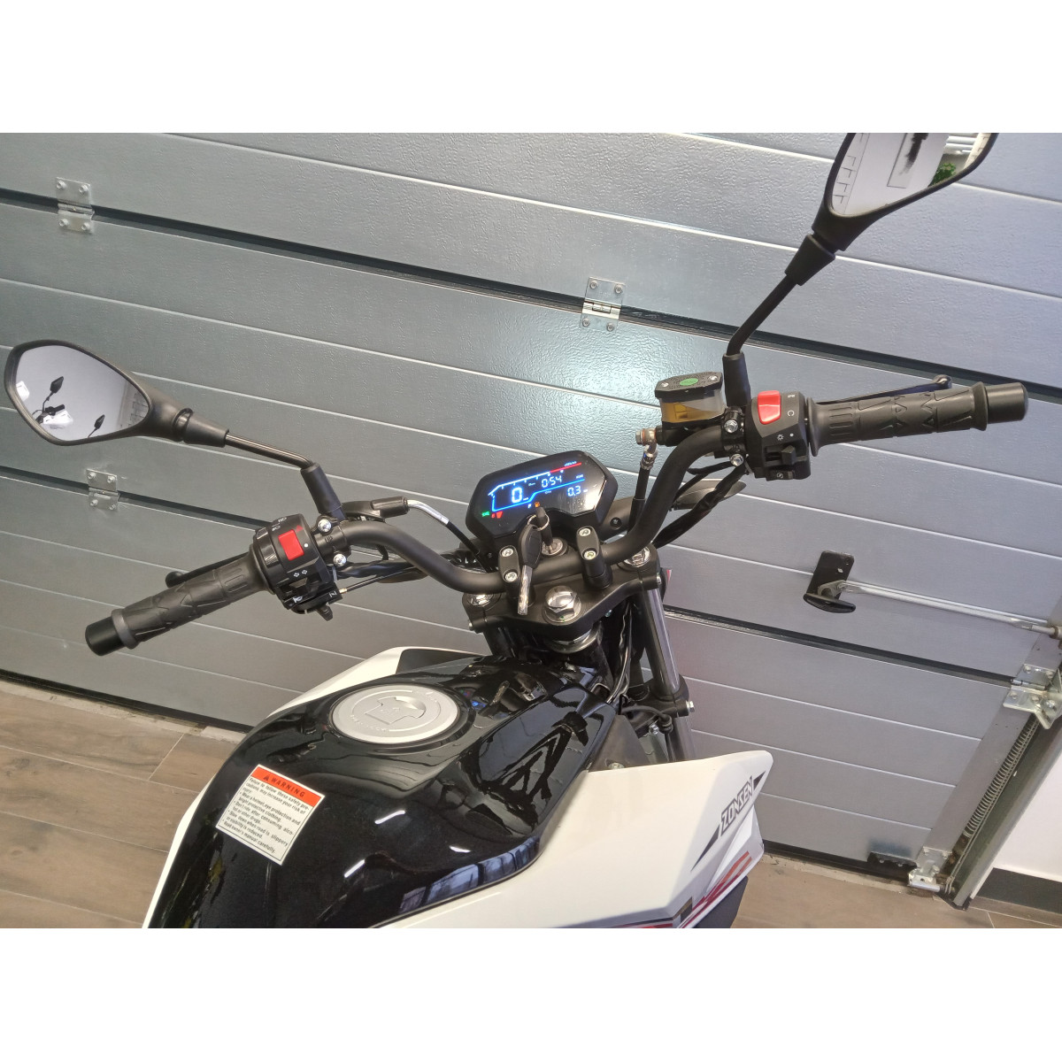 Мотоцикл ZONSEN BATTLO4 Белый