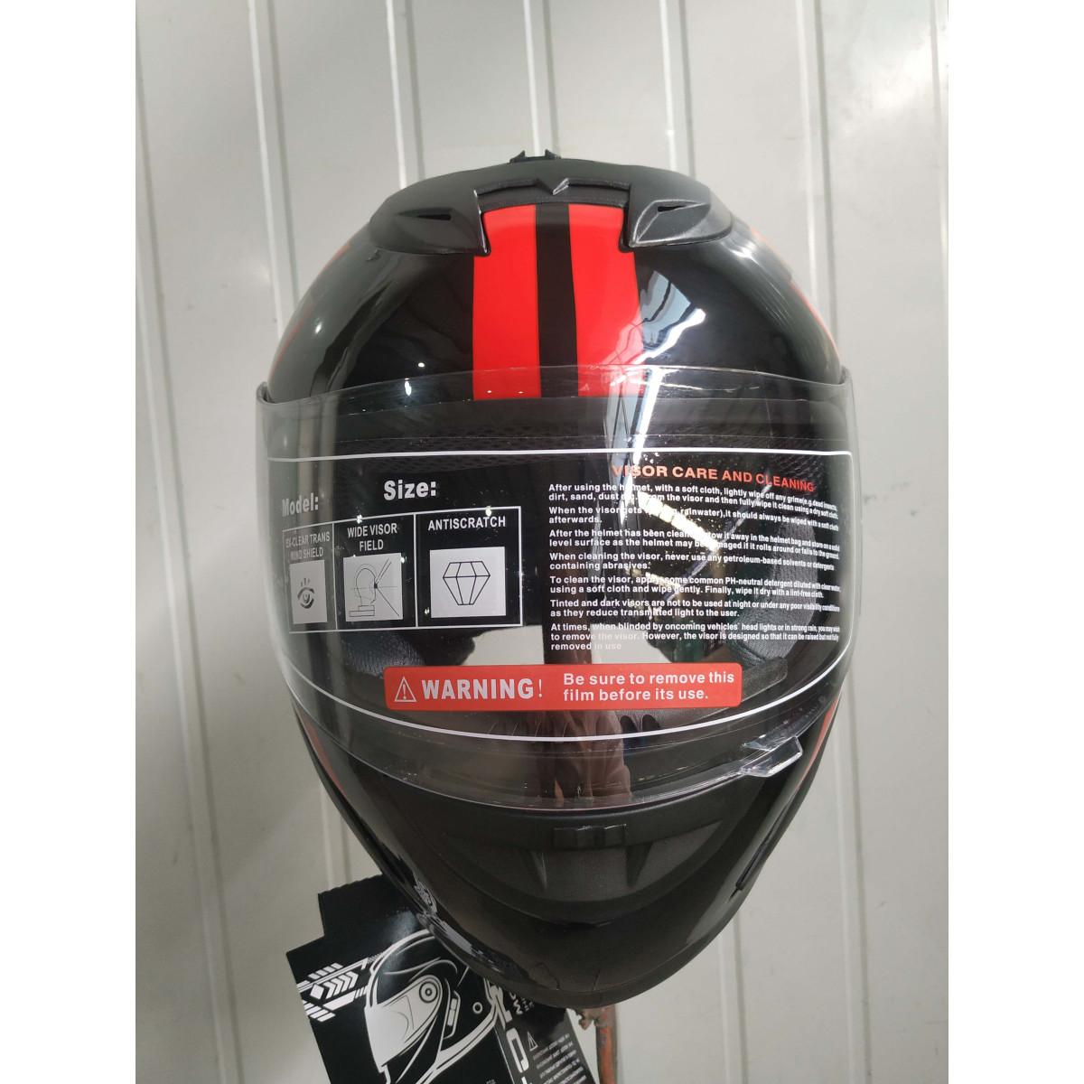 Мотошолом чорно-червоний FORTE BLD-626, розмір S