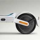 Самокат аккумуляторный Yadea Artist серый