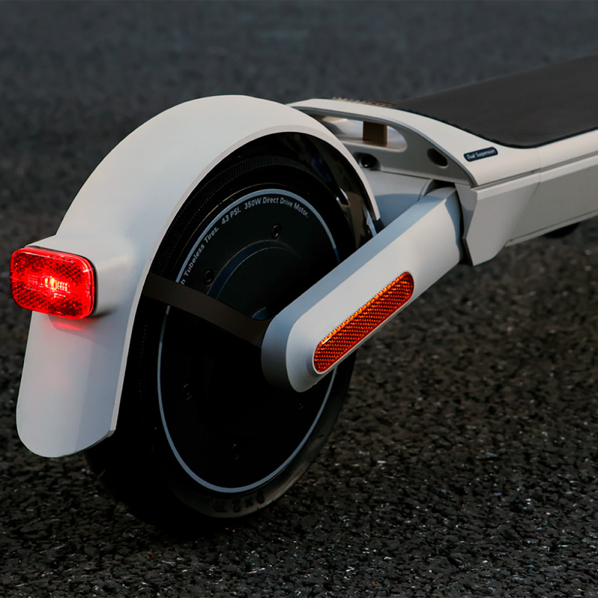 Самокат аккумуляторный Yadea Artist серый