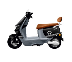 Скутер аккумуляторный FORTE AIRO Черный