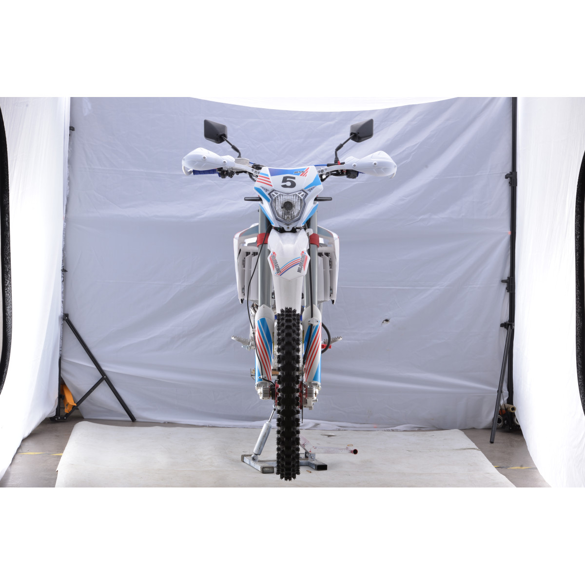 Мотоцикл BSE M250 ENDURO