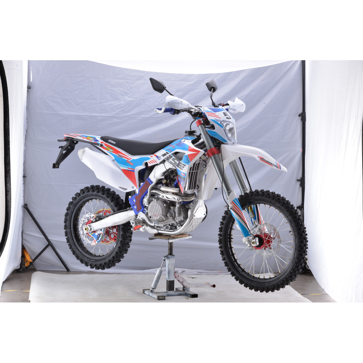 Мотоцикл BSE M250 ENDURO