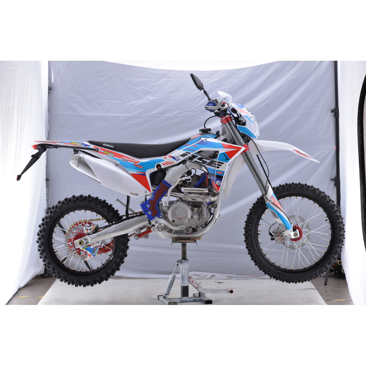 Мотоцикл BSE M250 ENDURO