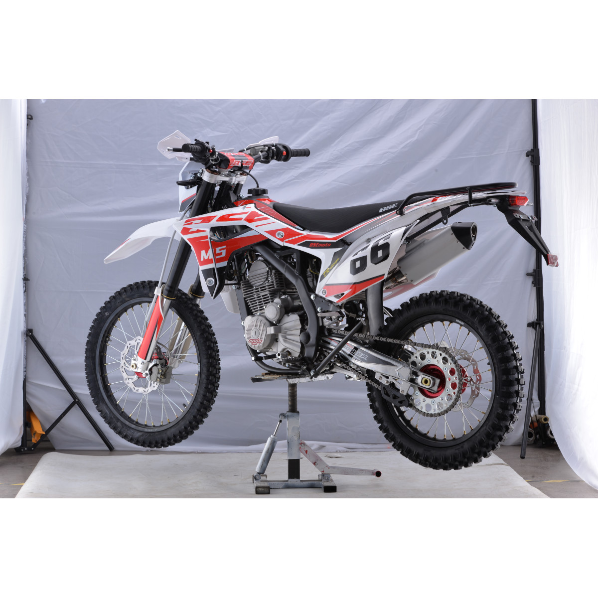 Мотоцикл BSE М5