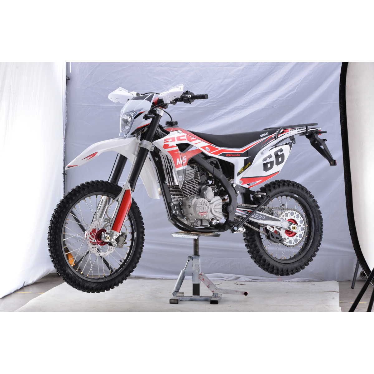 Мотоцикл BSE М5