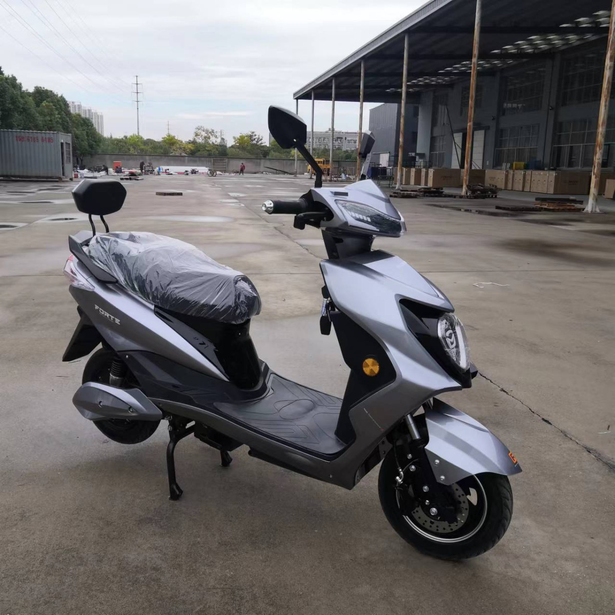 Електроскутер FORTE HAWK сірий