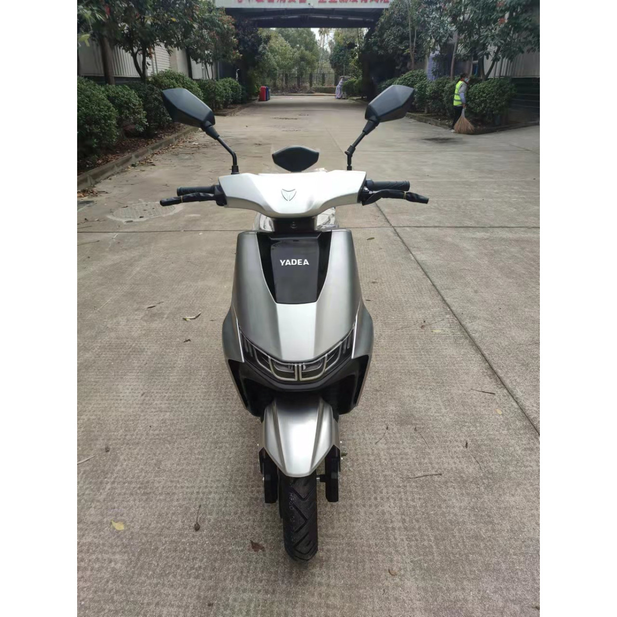 Електроскутер YADEA T9 сірий