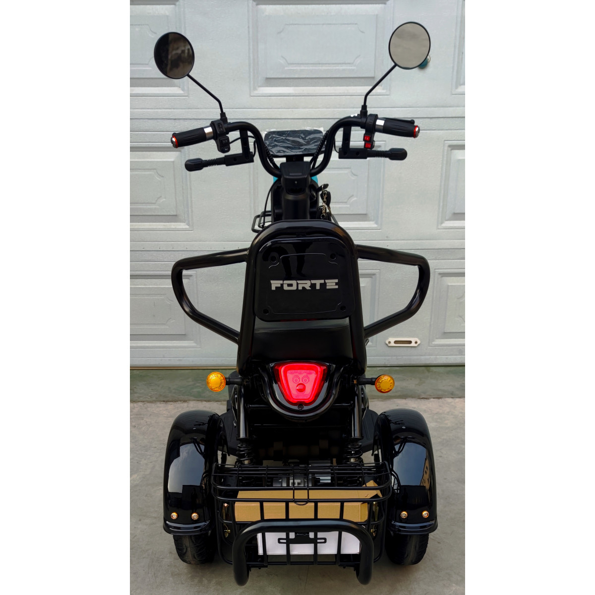 Электроскутер FORTE S1 черный