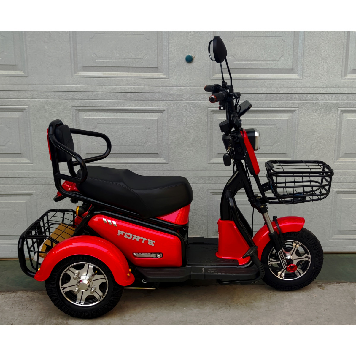Электроскутер FORTE S1 красный
