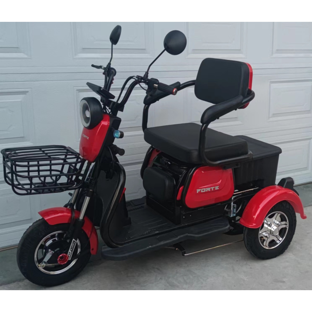 Электроскутер FORTE FAMILY красный