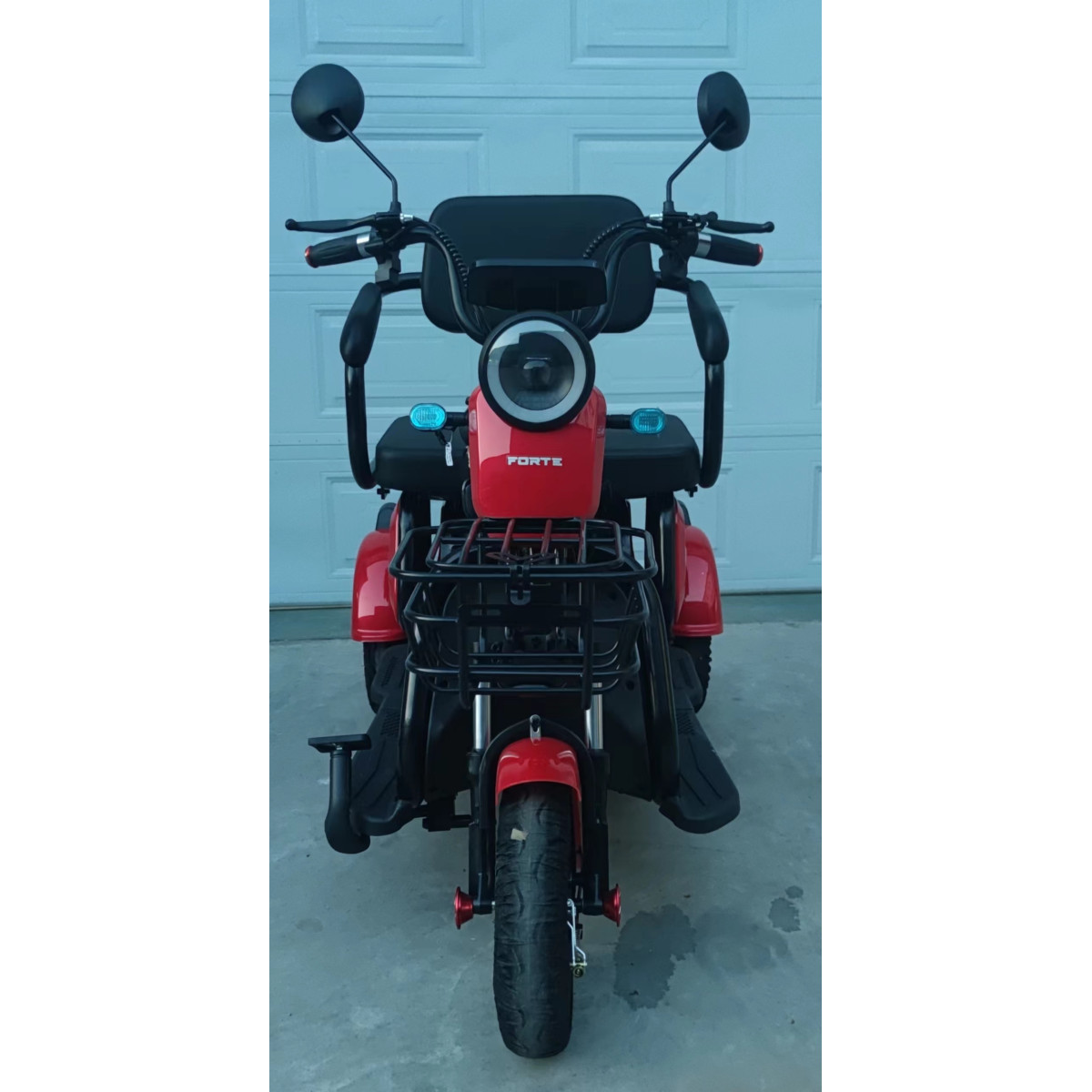 Электроскутер FORTE FAMILY красный