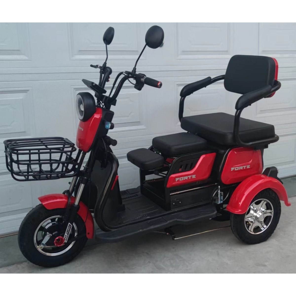 Электроскутер FORTE FAMILY красный