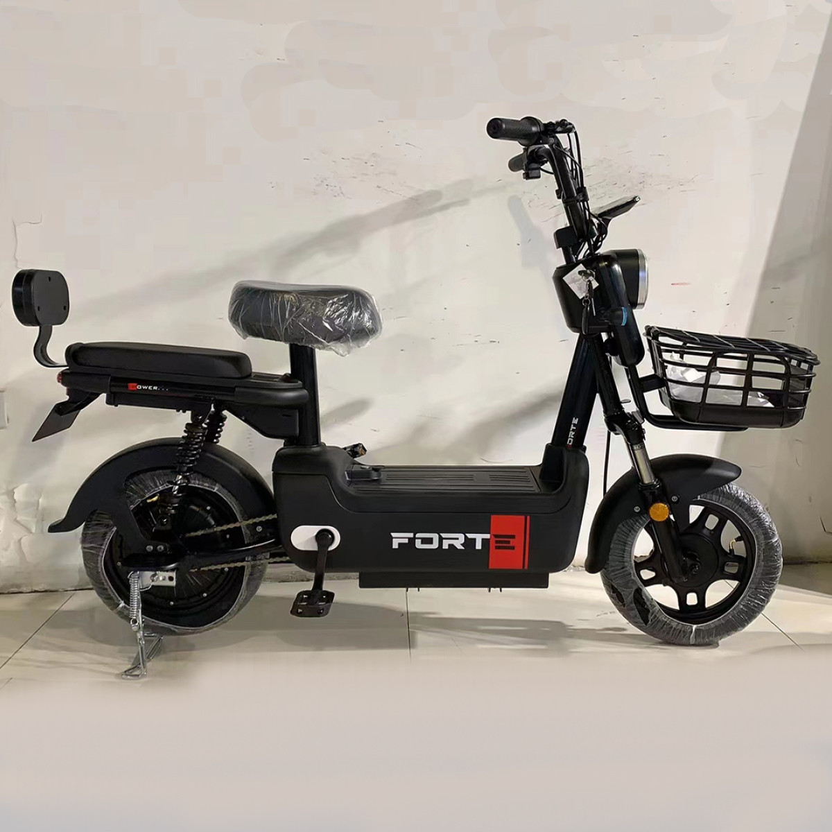 Велоскутер акумуляторний FORTE LUCKY чорний
