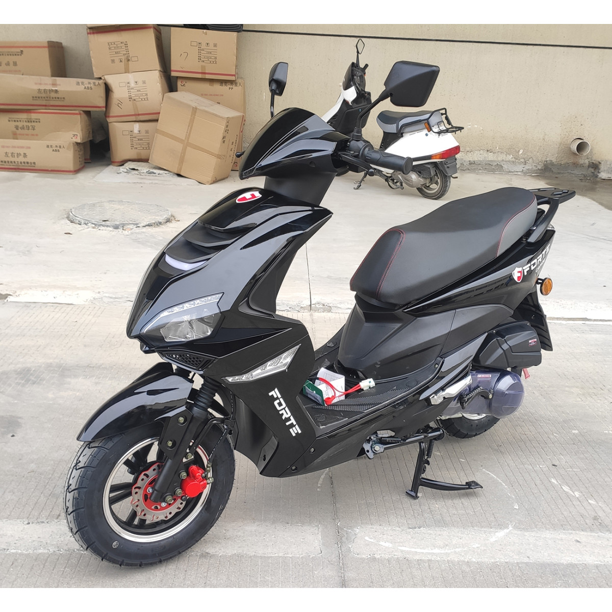 Скутер Forte Canoe 150CC чорний