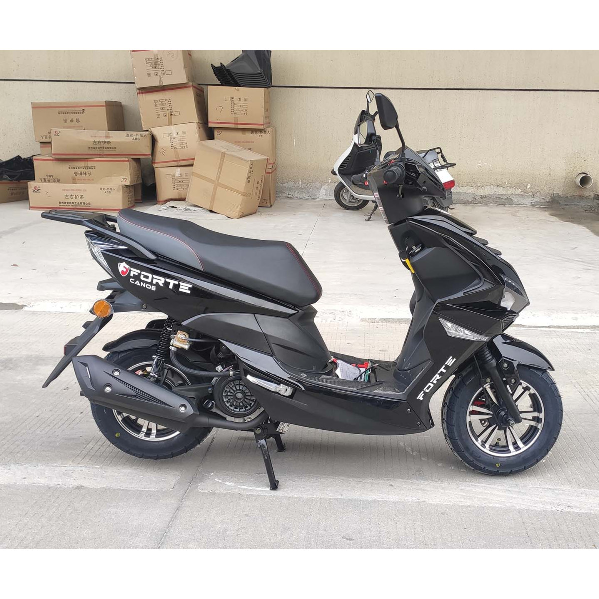 Скутер Forte Canoe 150CC чорний