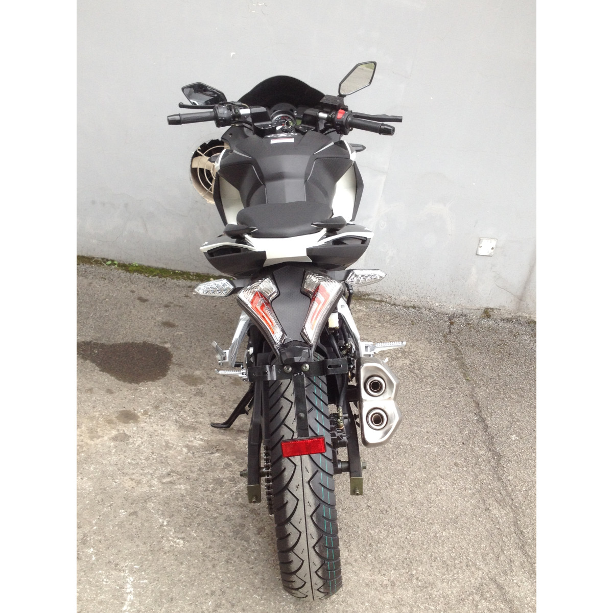 Мотоцикл FT300-R1 Forte черно-белый