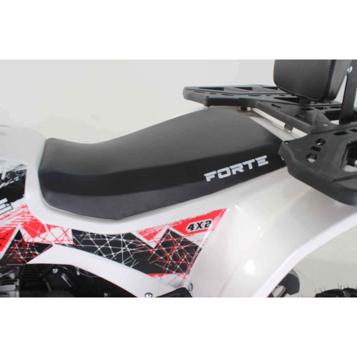 Квадроцикл FORTE ATV125F біло-червоний