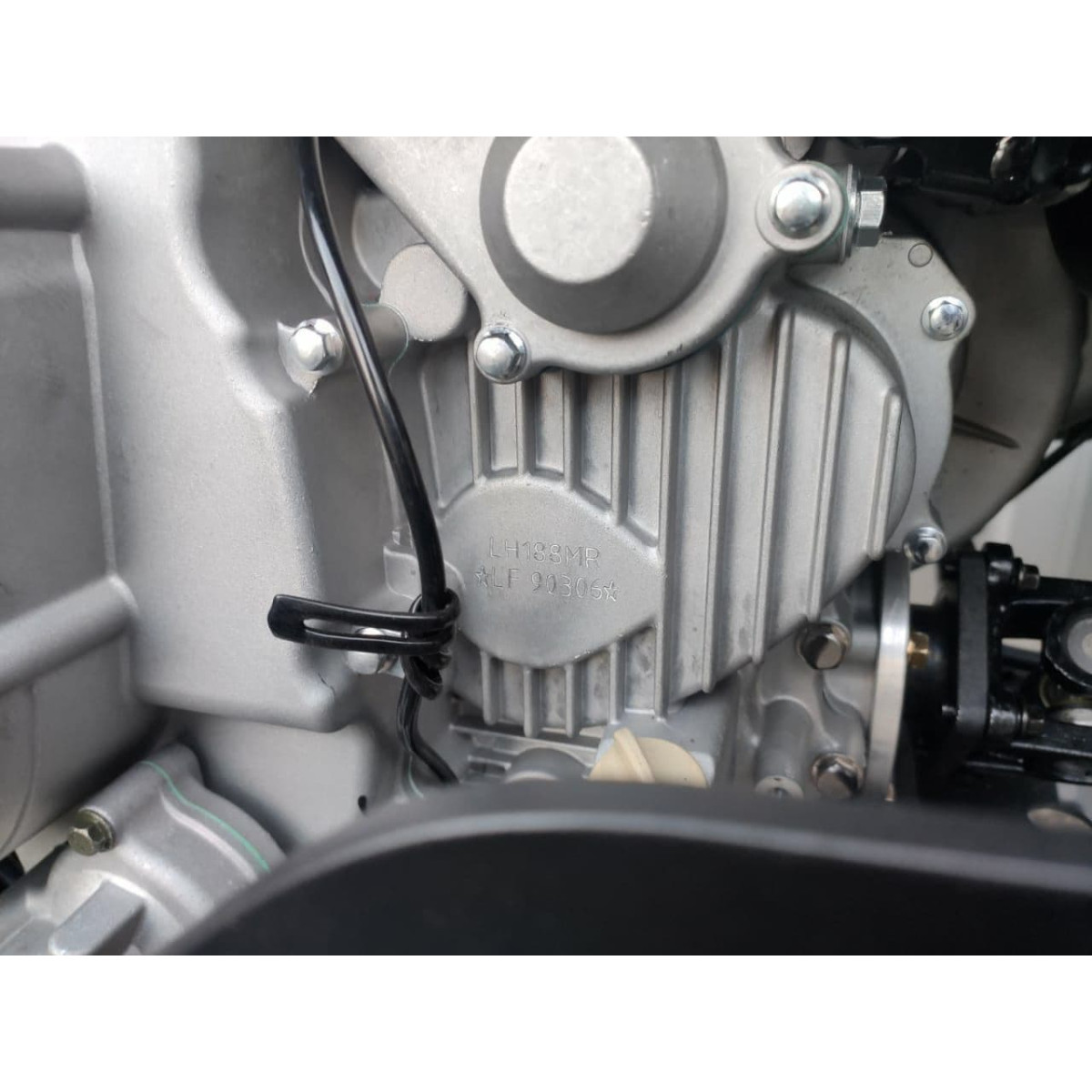 Квадроцикл LINHAI LH550ATV-L EFI червоний