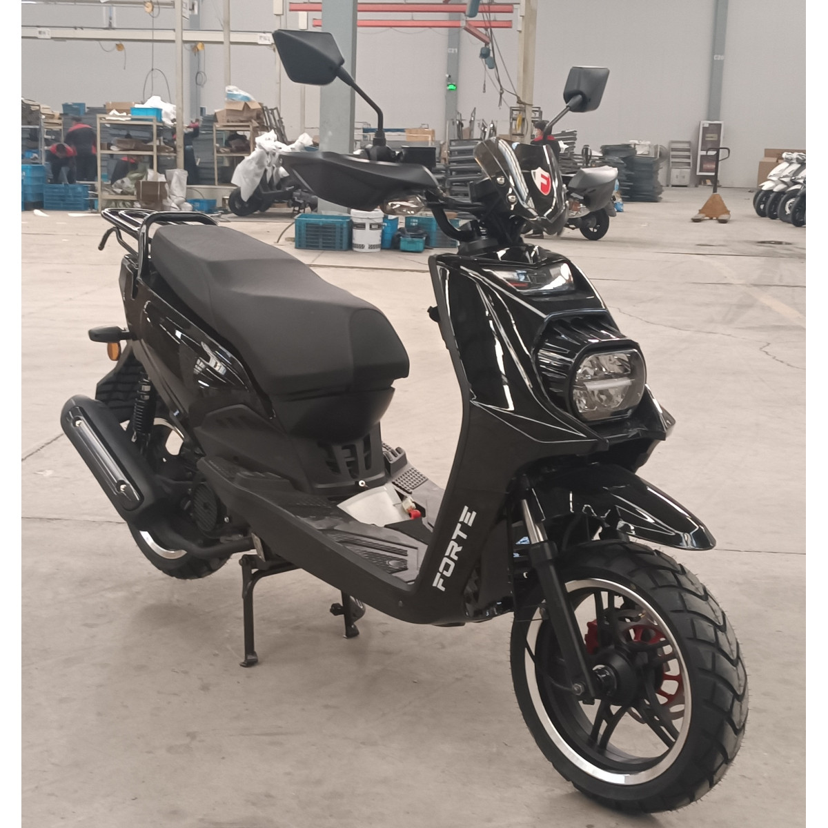 Скутер FORTE BWS-R чорний