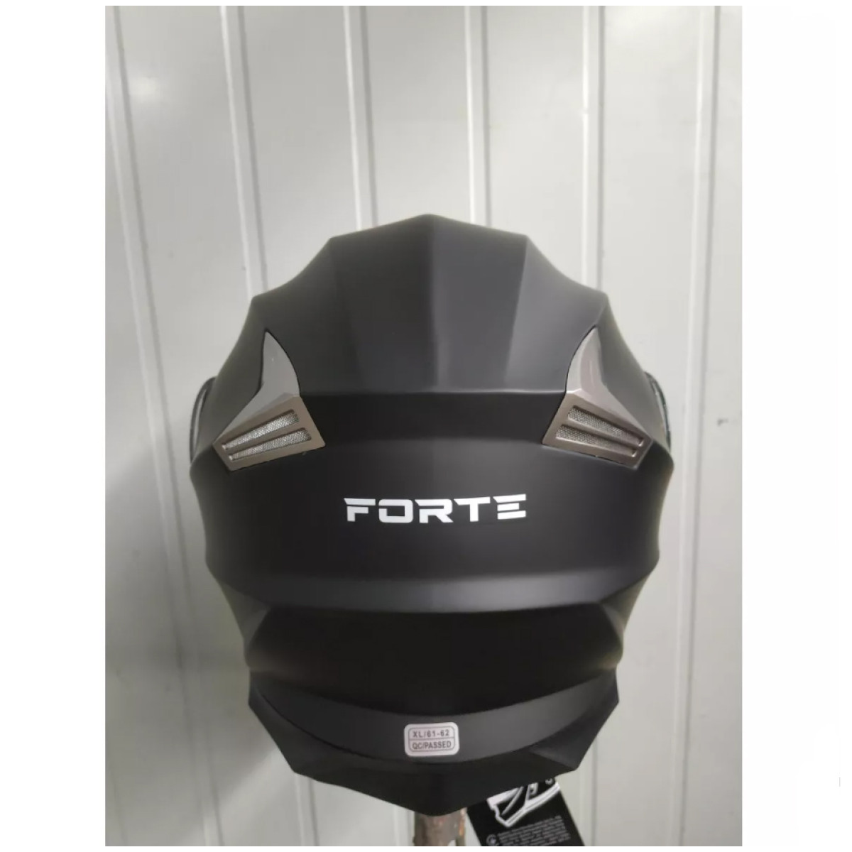 Мотошолом чорний FORTE BLD-160, розмір L