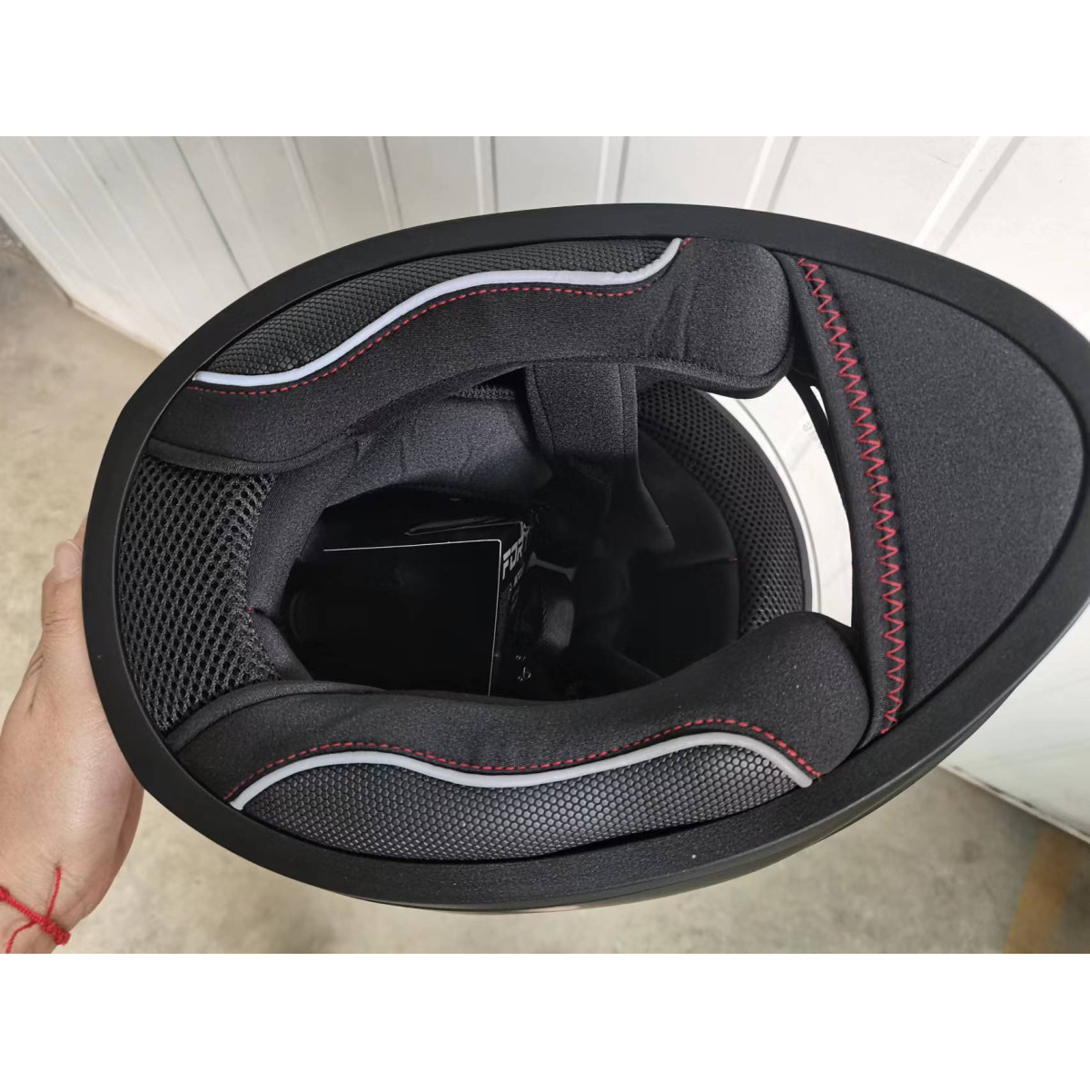 Мотошолом чорний FORTE M71, розмір L