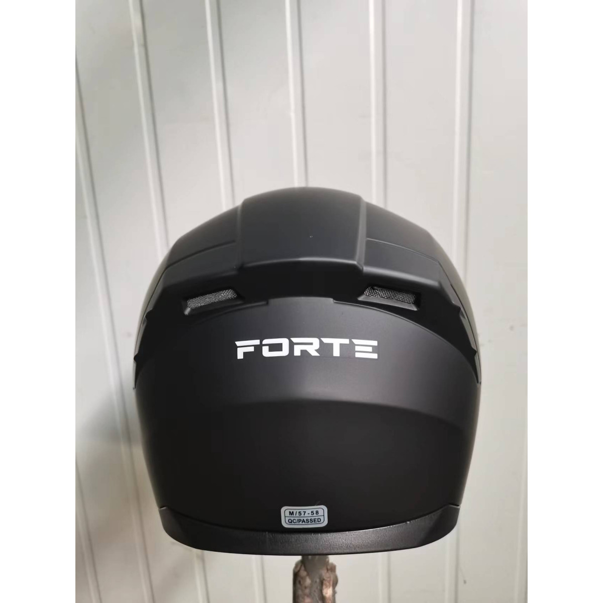 Мотошолом чорний FORTE M71, розмір M
