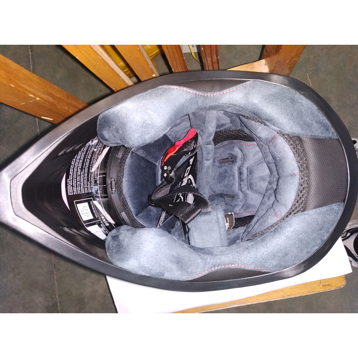 Мотошолом чорний FORTE M71, розмір XL