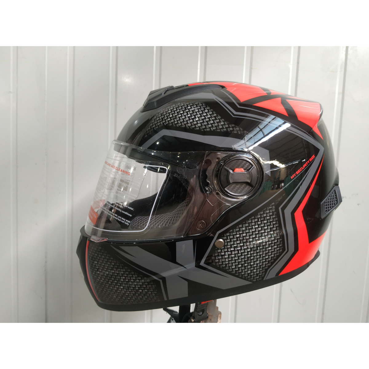 Мотошолом чорно-червоний FORTE M61D, розмір M