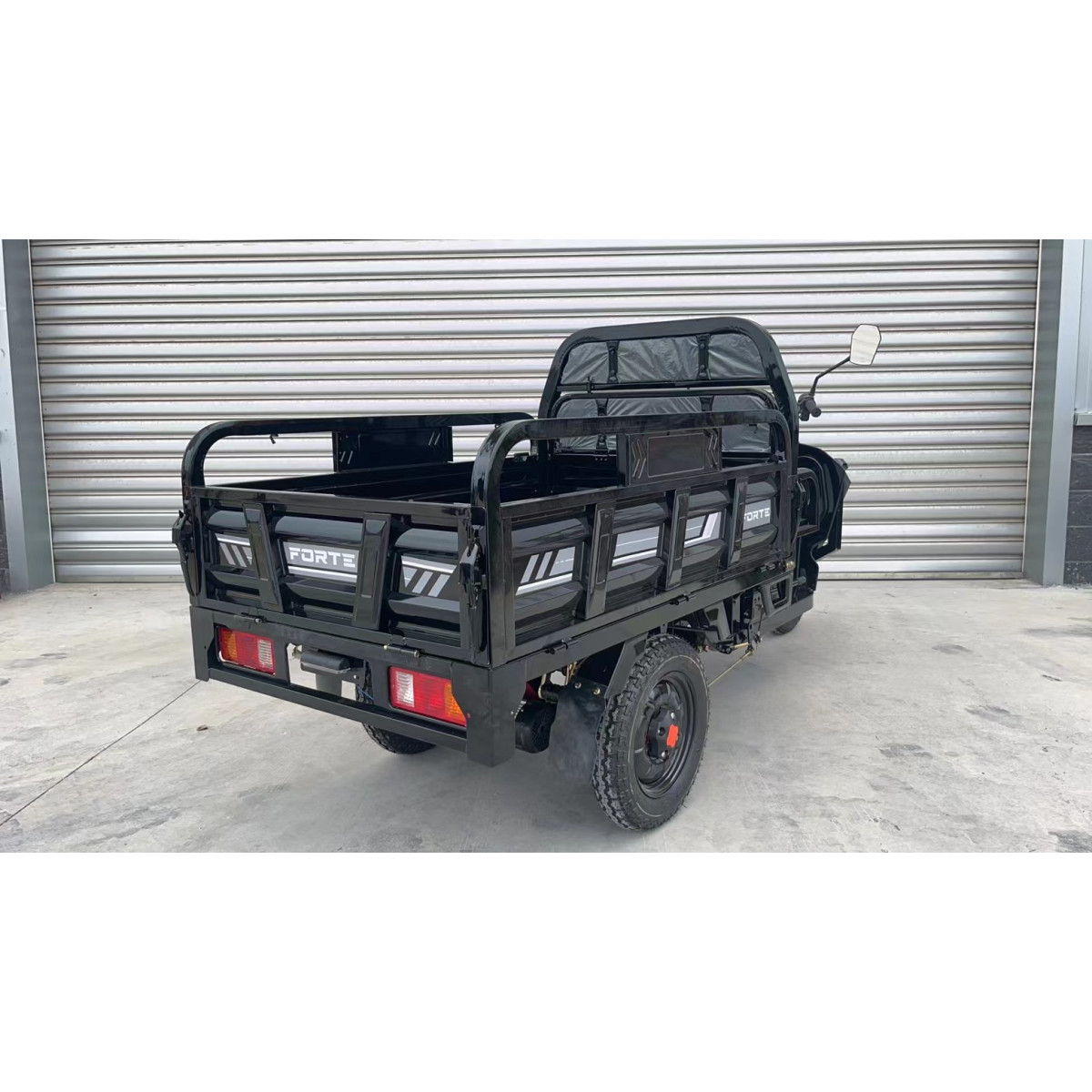 Грузовой электрический трицикл FORTE JH-1200 Черный